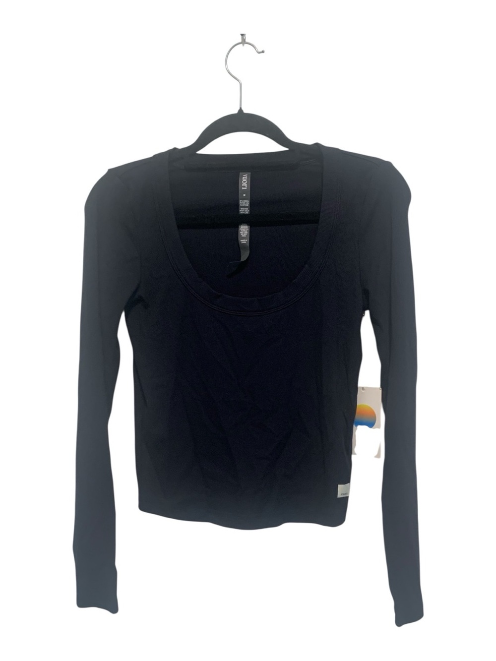 NWT Vuori pose long sleeve BLACK Size M